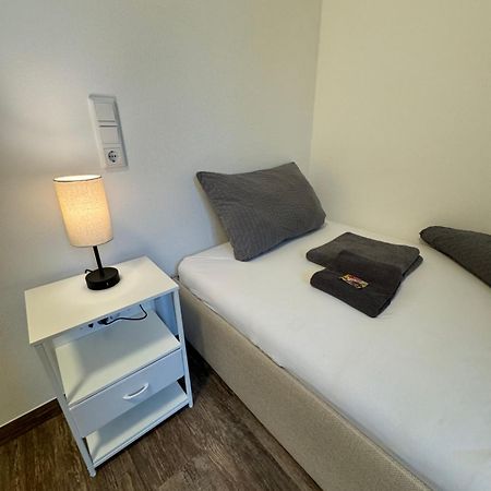 Monteurzimmer In Bielefeld - Mitte Εξωτερικό φωτογραφία