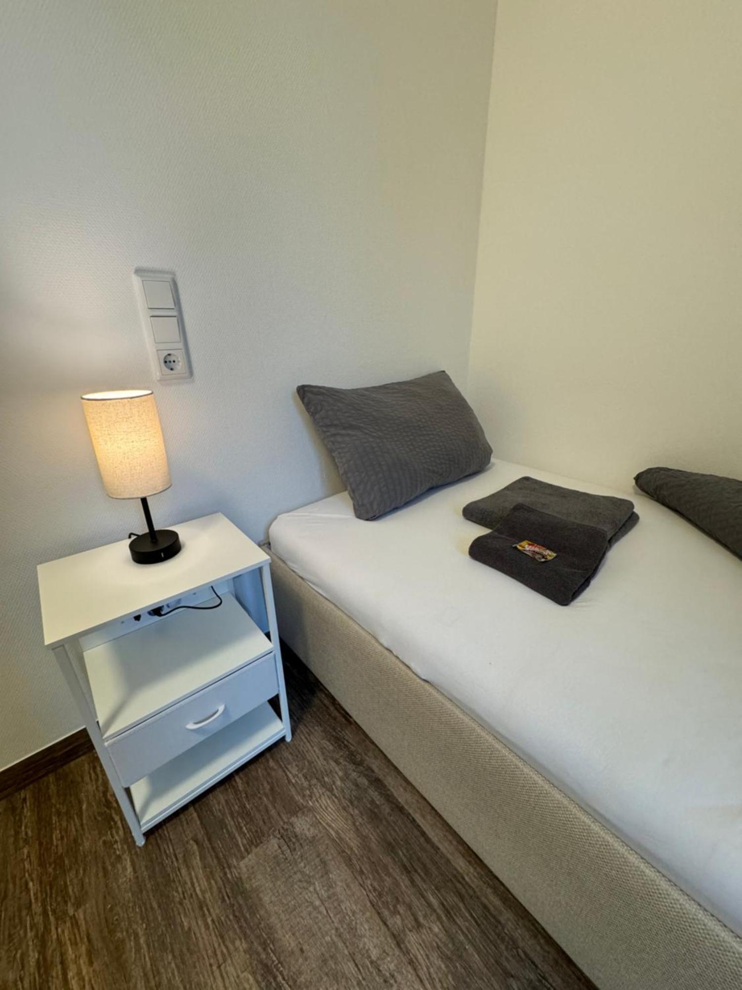 Monteurzimmer In Bielefeld - Mitte Εξωτερικό φωτογραφία